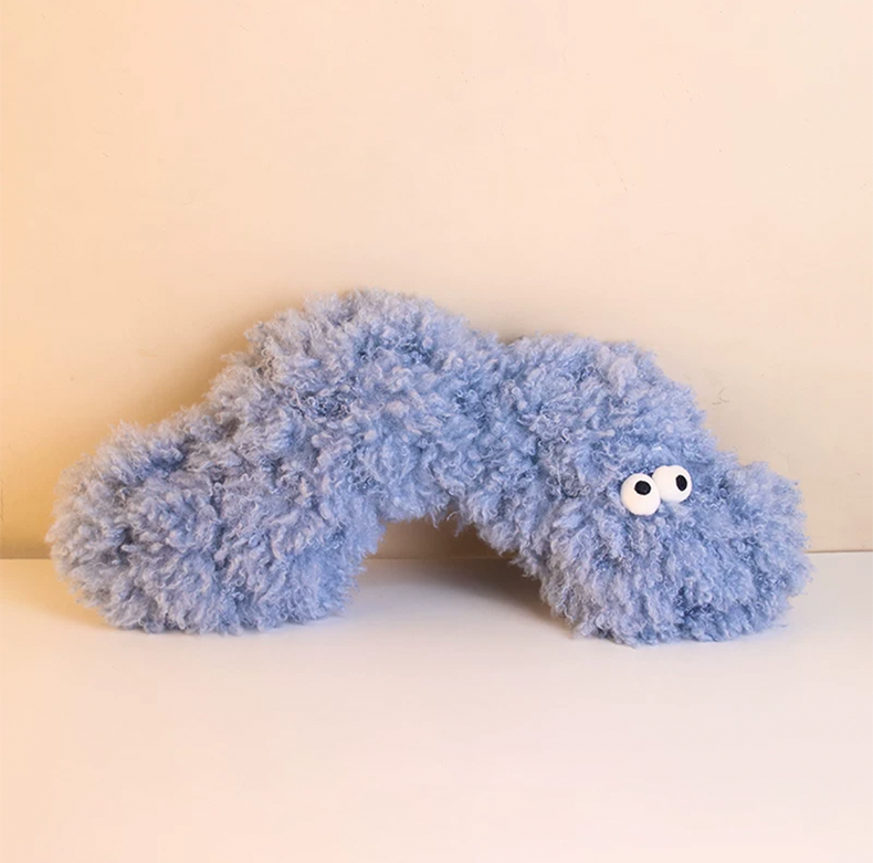 Caterpillar Sleeping Pillow petin