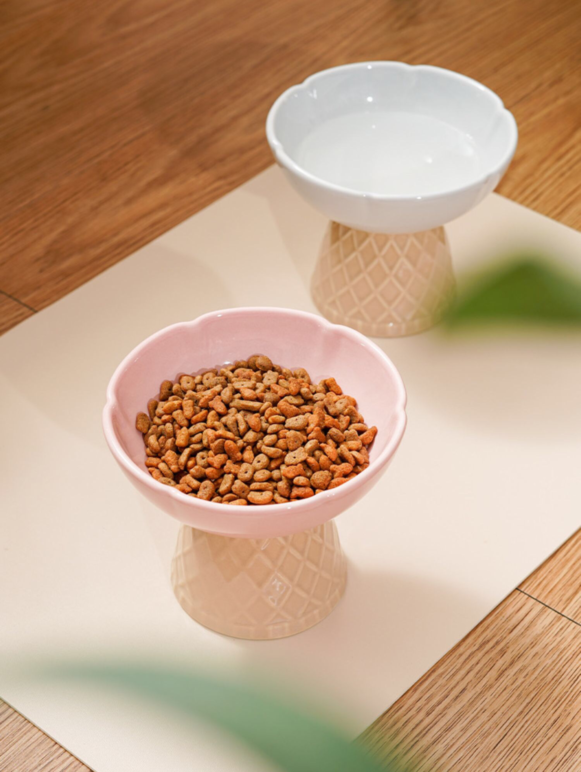 Colorful Ice-cream Elevated Pet Food Bowl petin