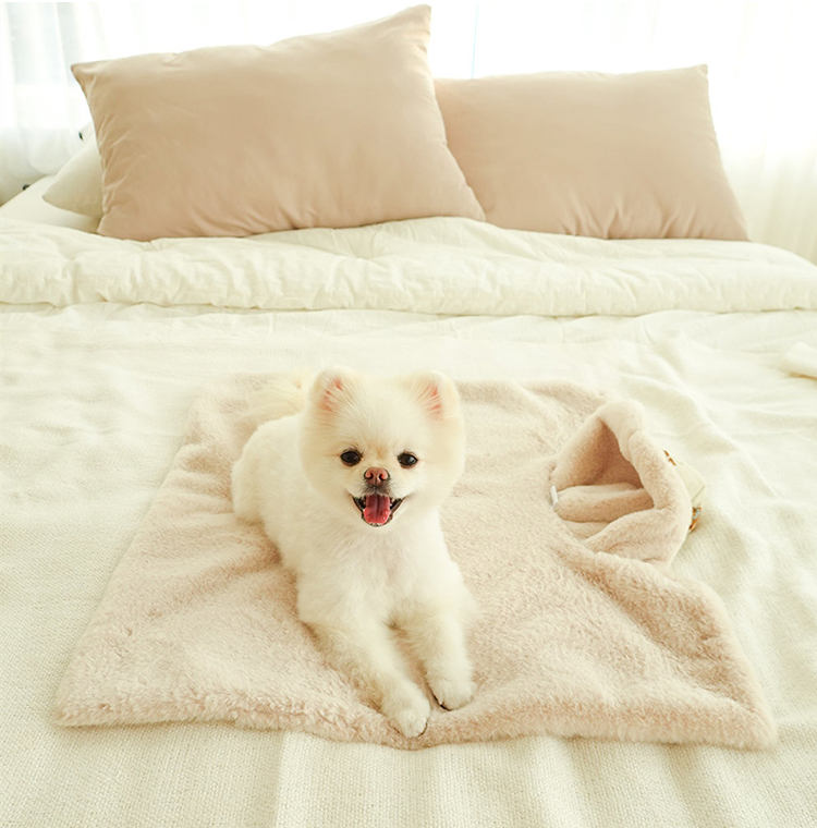 Cute Bear Pet Cloak Blanket petin