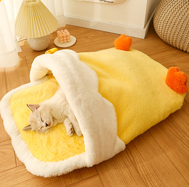 Fluffy Duck Cat Sleeping Bag petin