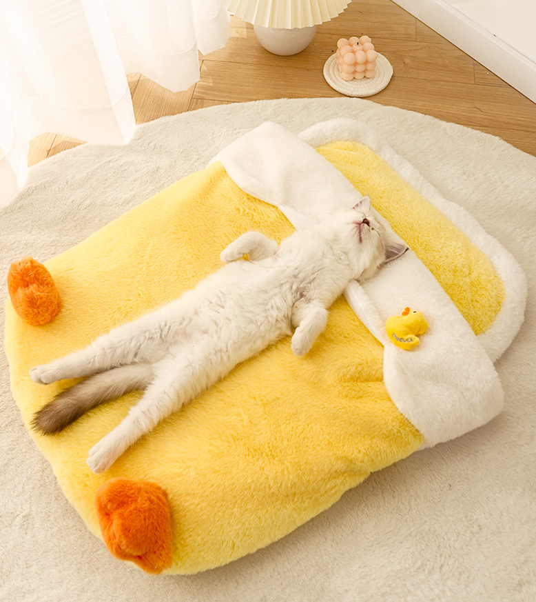 Fluffy Duck Cat Sleeping Bag petin