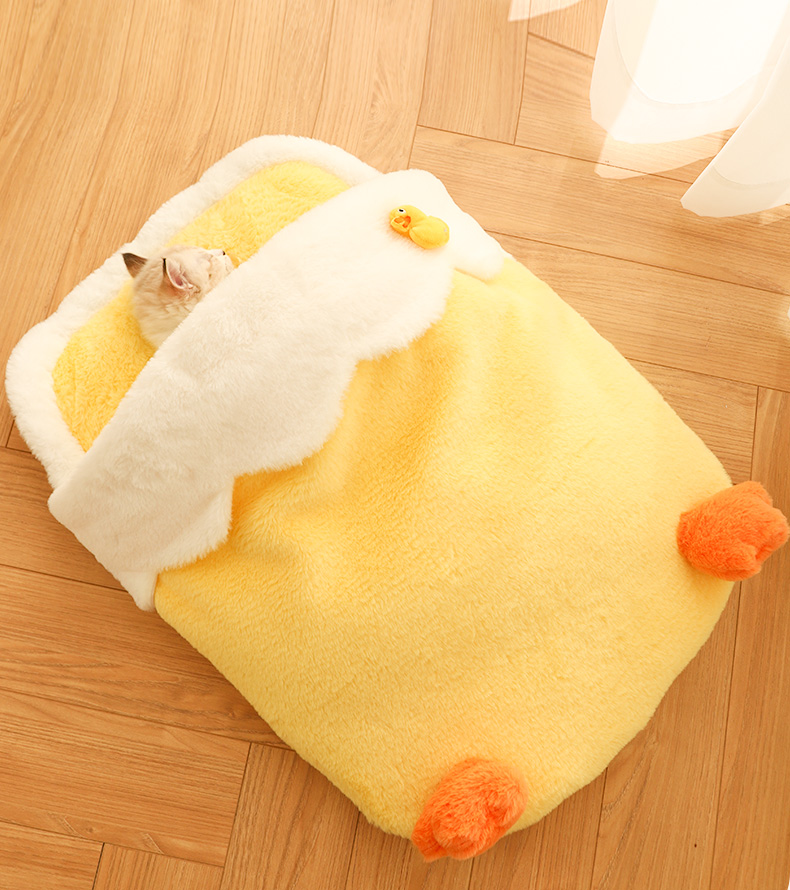 Fluffy Duck Cat Sleeping Bag petin