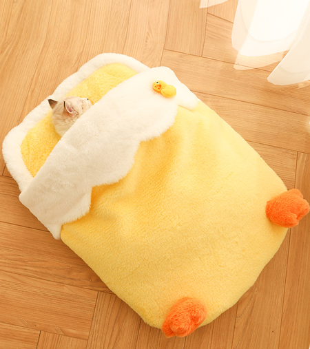 Fluffy Duck Cat Sleeping Bag petin