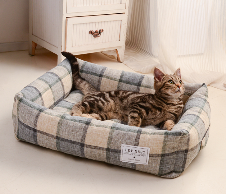 Four Seasons Universal Dog Bed petin