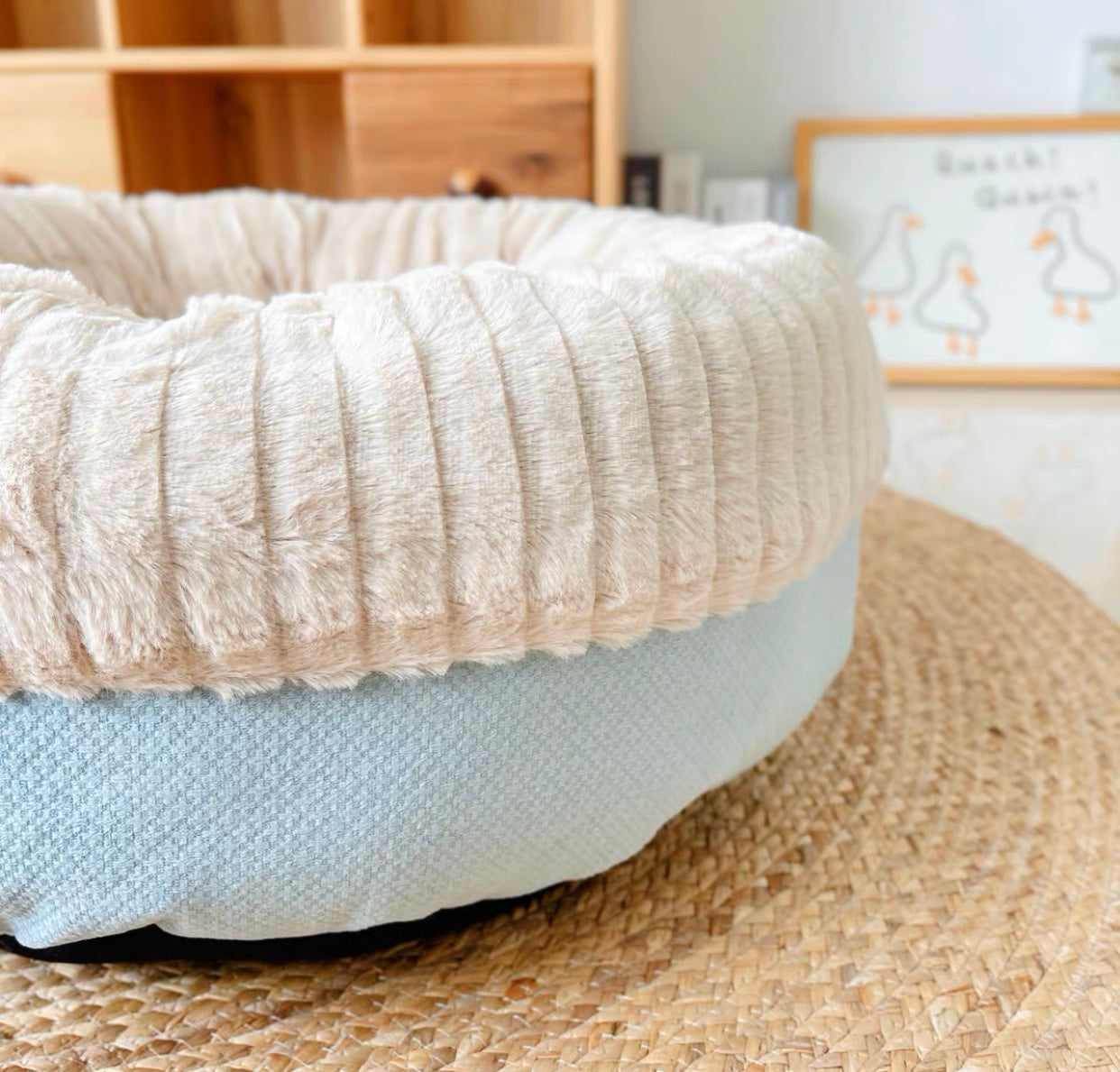 Round Shape Corduroy Dog Bed lovepetin.com