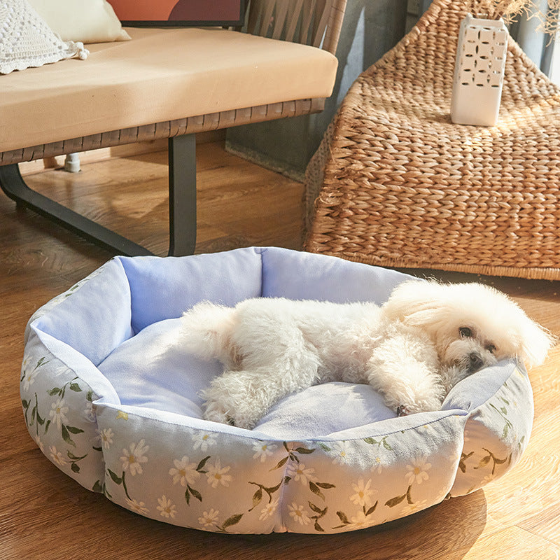 Short Plush Floral Dog Bed lovepetin.com